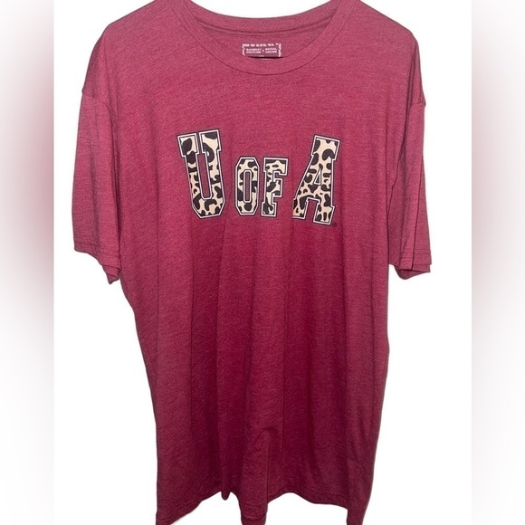 𝅺UNIVERSITY OF ARKANSAS CHEETAH U OF A LOGO GRAPHIC TEE SIZE XLARGE - Picture 1 of 2